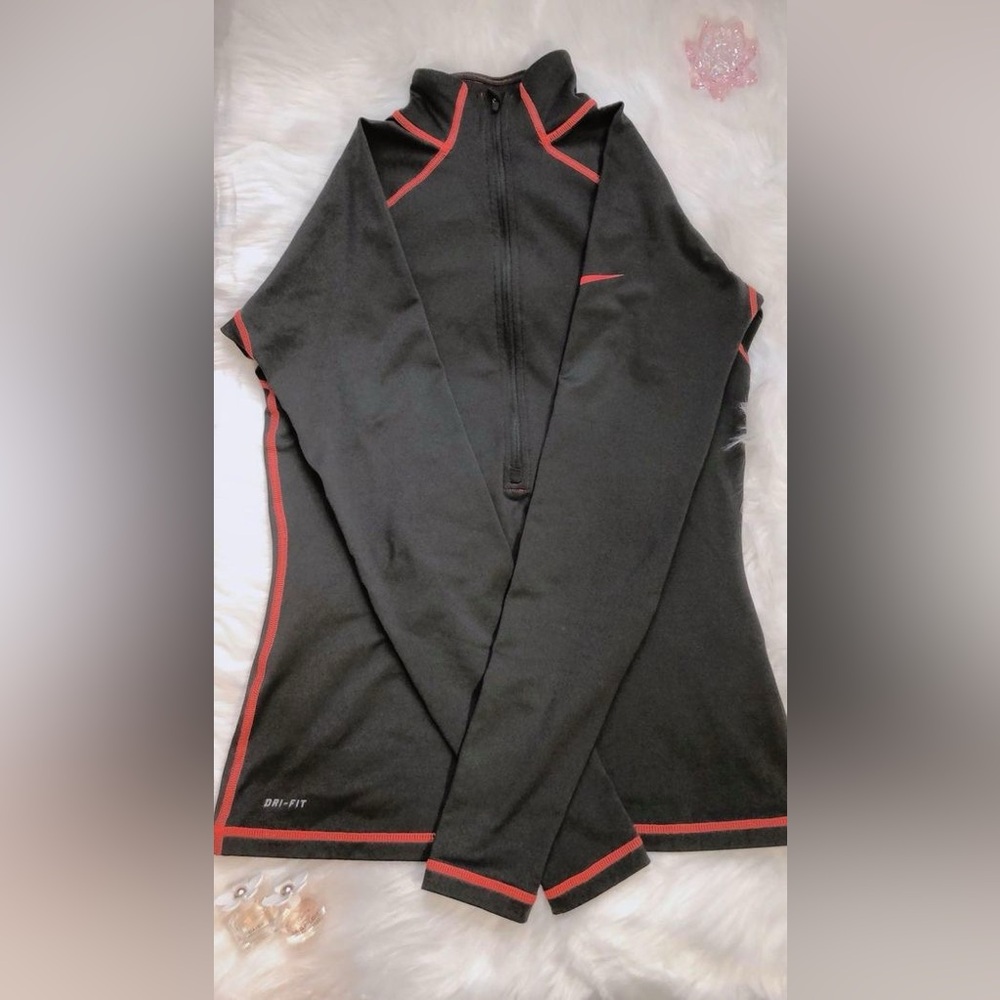 Nike Pro Women's Dark Grey Long Sleeve 1/4 Zip